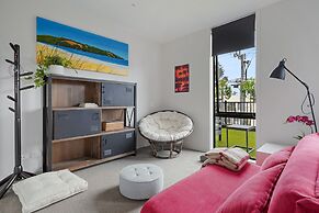 Groovy Apt Close to Onehunga Mall Centre