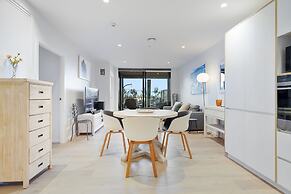 Groovy Apt Close to Onehunga Mall Centre