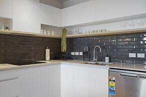 Groovy Apt Close to Onehunga Mall Centre