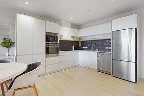 Groovy Apt Close to Onehunga Mall Centre