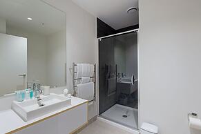 Groovy Apt Close to Onehunga Mall Centre