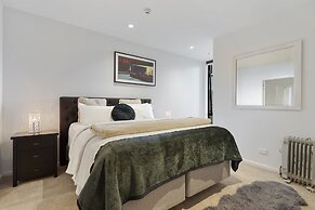 Groovy Apt Close to Onehunga Mall Centre