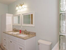 St. Charles Bay Cottage #10 -captain Jack's