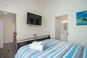 Wine Down on the Bay