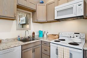 Wine Down on the Bay