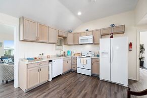 Wine Down on the Bay