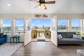 Wine Down on the Bay