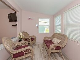 St. Charles Bay Cottage #7- Big Devil