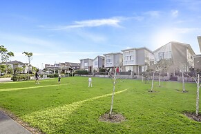 Modern 3BR Family House - Yard & Big TV