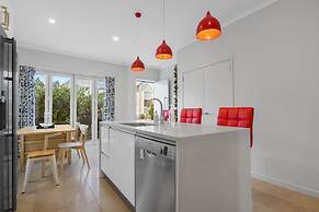 Modern 3BR Family House - Yard & Big TV