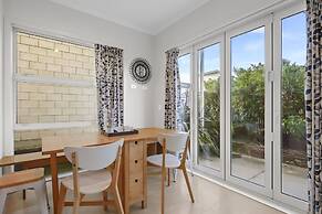 Modern 3BR Family House - Yard & Big TV