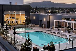 Element Reno Experience District