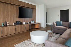 Element Reno Experience District