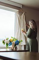 Element Reno Experience District