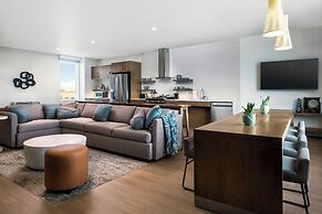 Element Reno Experience District