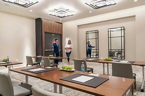 Element Reno Experience District