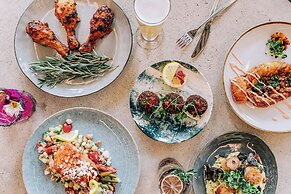 Element Reno Experience District