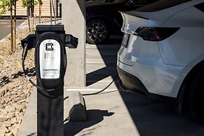 Element Reno Experience District