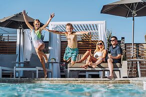 Element Reno Experience District