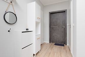 Apartment Warsaw Woronicza by Renters