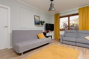 Apartment Warsaw Woronicza by Renters