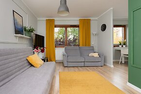 Apartment Warsaw Woronicza by Renters