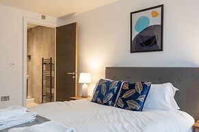 Modern & Stylish 2 Bed York Apartment