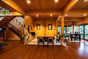 ama Stays & Trails The Malabar Villa Heliconia, Kozhikode