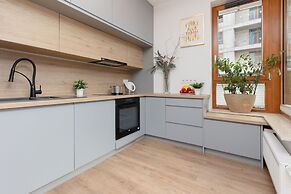 Warsaw Two-bedroom Apartment by Renters