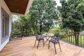 CosmicStays Casa Ivory Pool Villa Mulshi