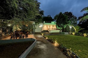 CosmicStays Casa Ivory Pool Villa Mulshi