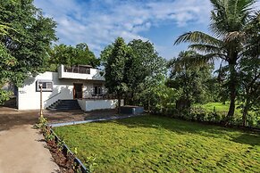 CosmicStays Casa Ivory Pool Villa Mulshi