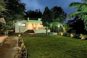 CosmicStays Casa Ivory Pool Villa Mulshi