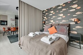 Lion Apartments - Pink i Mustang Studio