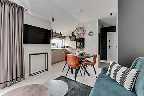 Lion Apartments - Pink i Mustang Studio