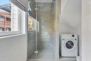 Lion Apartments - Pink i Mustang Studio