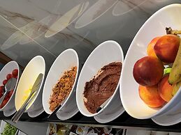 Axu Airport Hotel