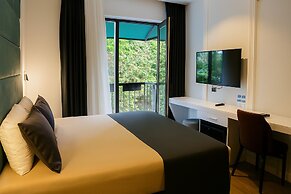 Axu Airport Hotel