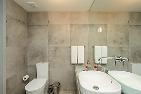 Youropo - Stories 1F