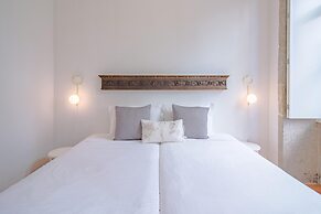 Youropo - The Tower 1F