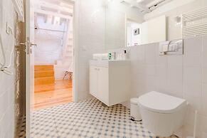 Youropo - The Tower 7F