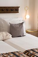 Youropo - The Tower 5F