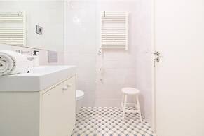 Youropo - The Tower 5F