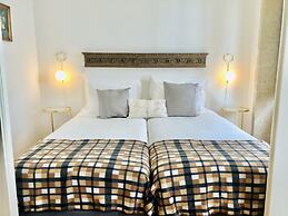 Youropo - The Tower 5F