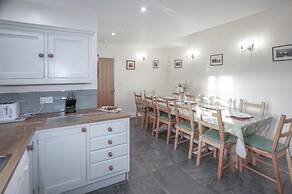 The Chaffhouse - 4 Bedroom - Llangenith