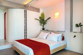 The Newel Metaxourgeio