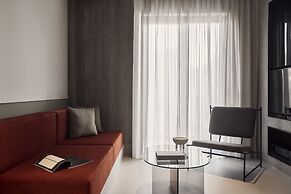 The Newel Metaxourgeio