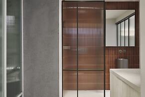 The Newel Metaxourgeio