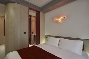 The Newel Metaxourgeio