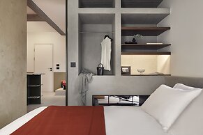 The Newel Metaxourgeio